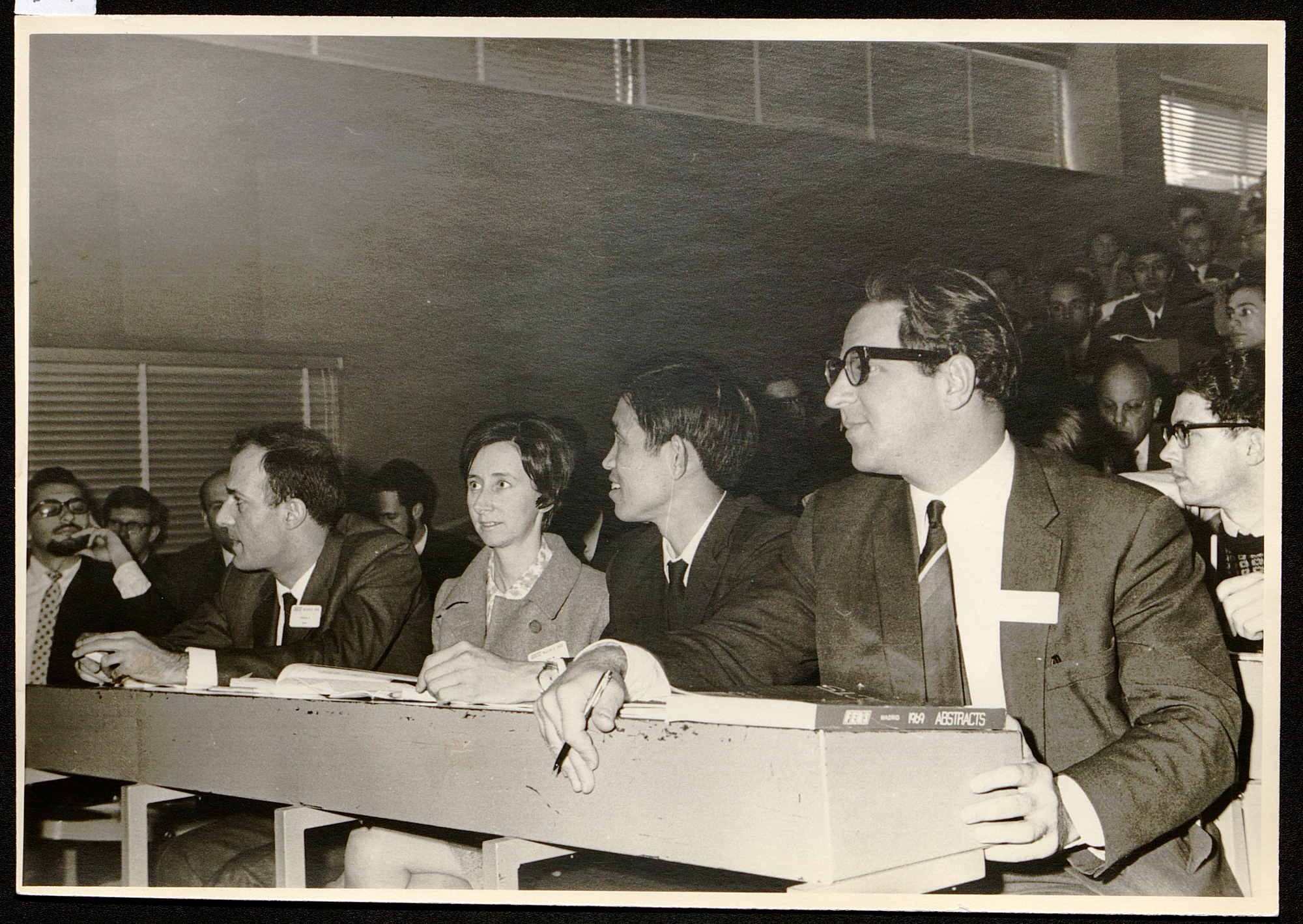  Grupo de asistentes a las sesiones científicas del congreso
